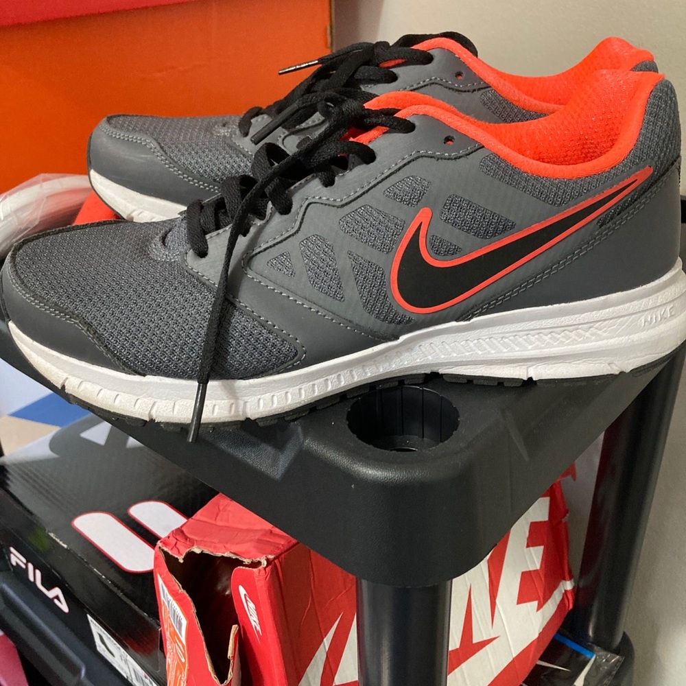 Men’s Nike Downshifter sneakers
